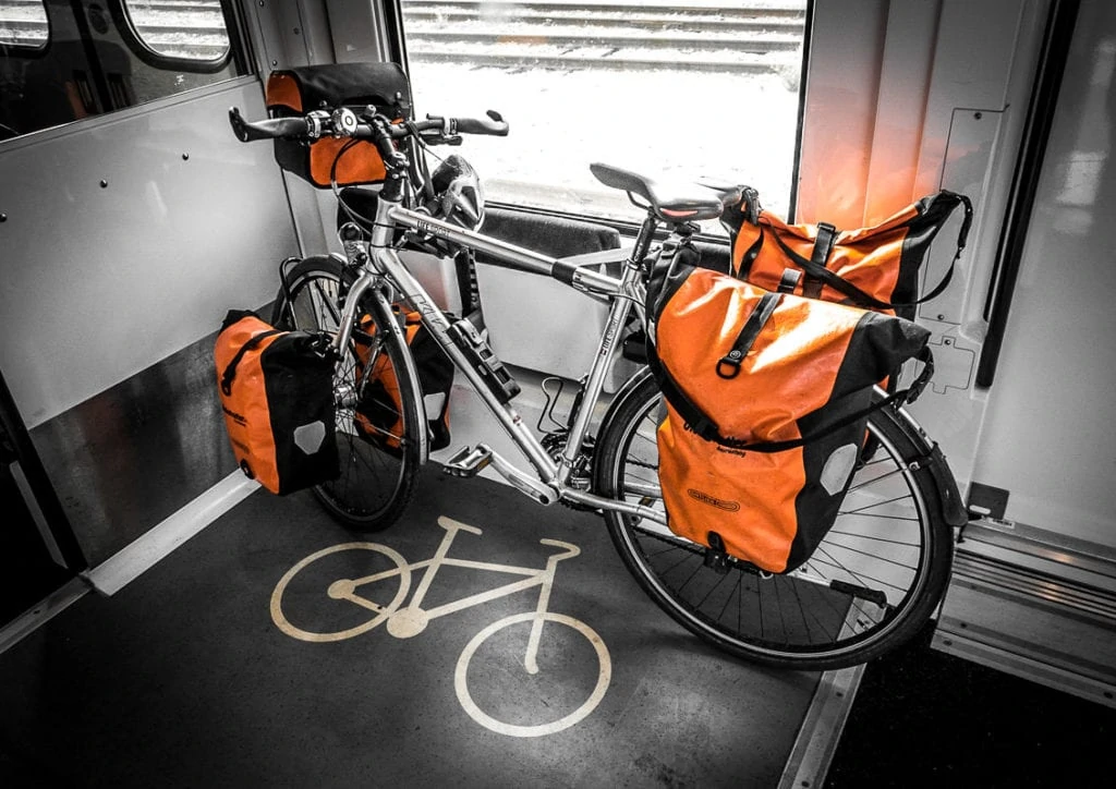 vélo et sacoche dans le TER Rennes-Nantes